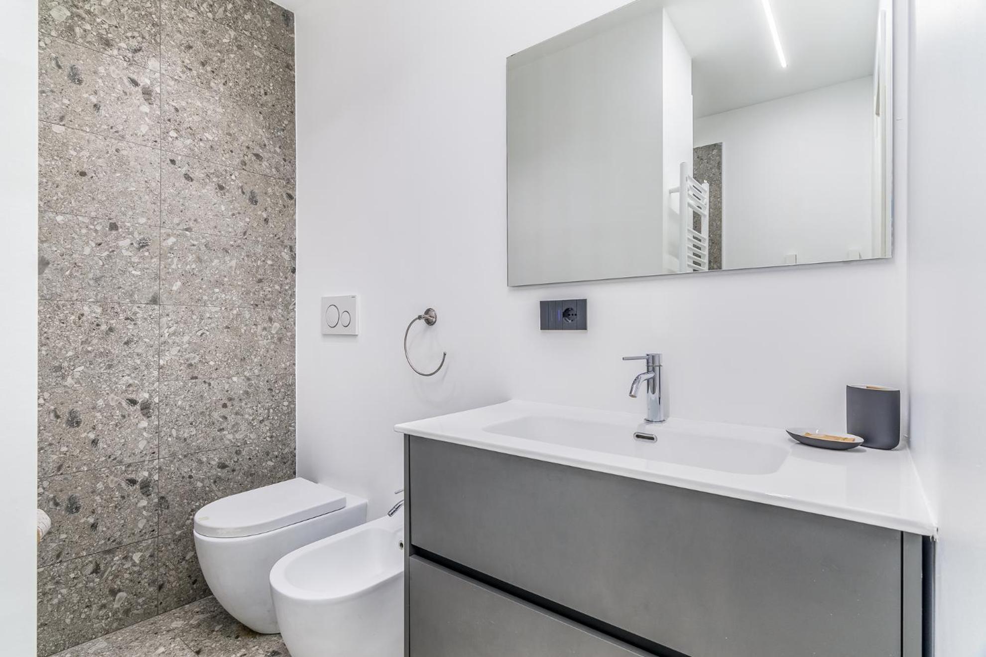 Viale Toscana, 2 Pax Wi-Fi Apartment Milan Bagian luar foto